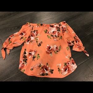 Gorgeous off the shoulder flowy top